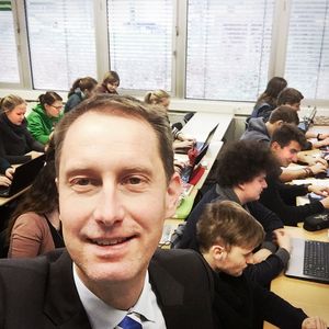 Selfie: Ralf Hübner in der „Laptop-Klasse“