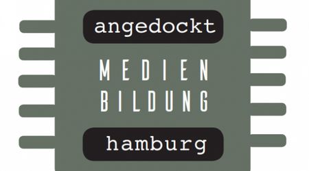 Logo der Veranstaltungsreihe mit dem Schriftzug "angedockt Medienbildung Hamburg"