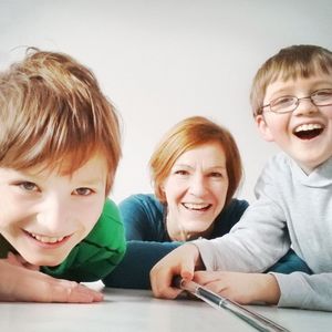 Selfie: Claudia Spatz mit zwei Schülern